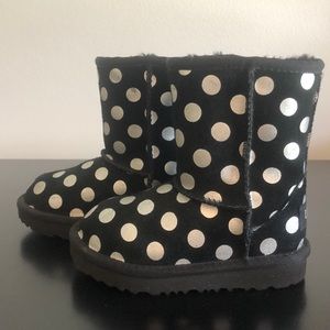 Black and silver polka dot UGG size 8